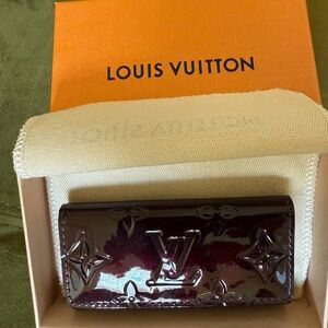 Louis Vuitton Glossy burgundy vernis monogram Keychain / Key holder